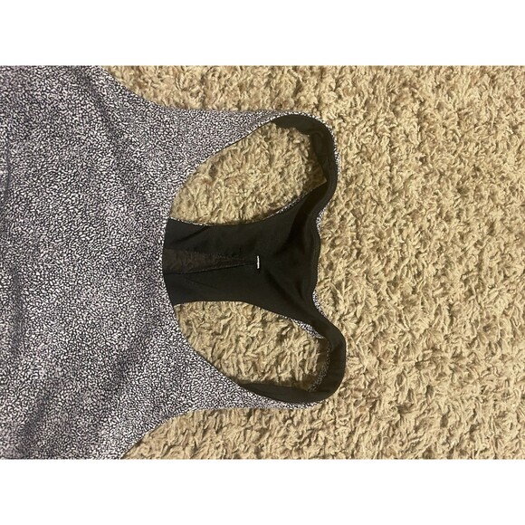 Women's Lululemon Invigorate White and Black Sports Bra Top Sz 4 - Picture 5 of 6